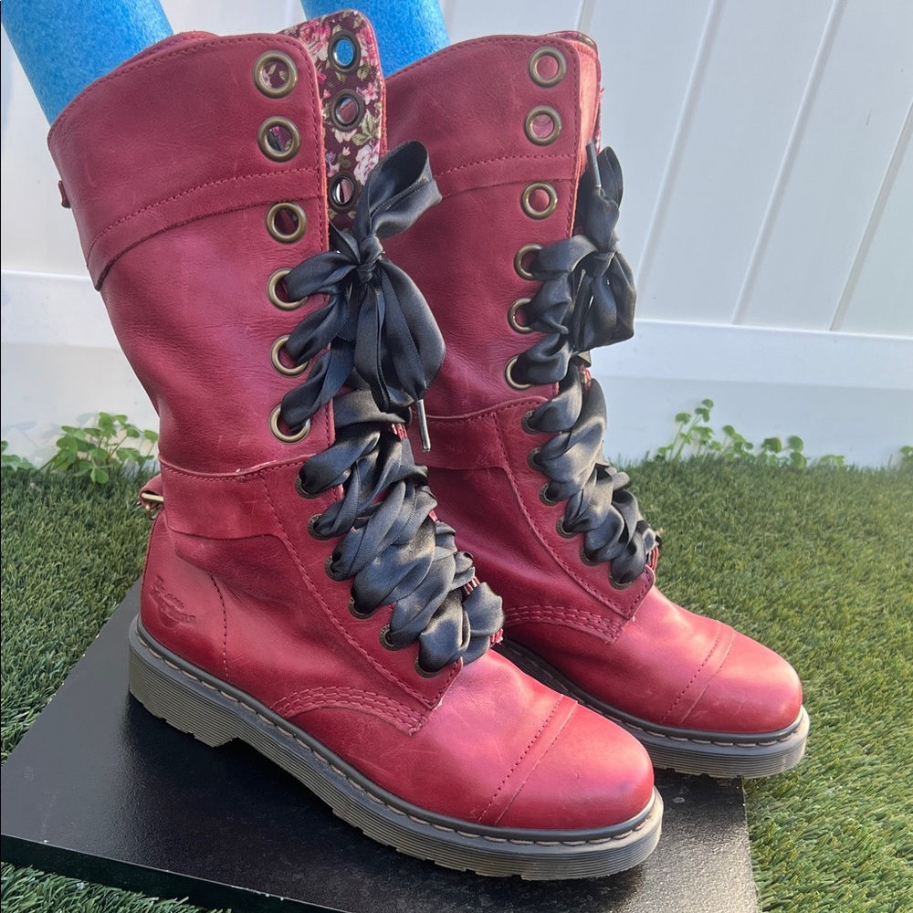 Dr. Martens 12-eyelet boot. Size 8